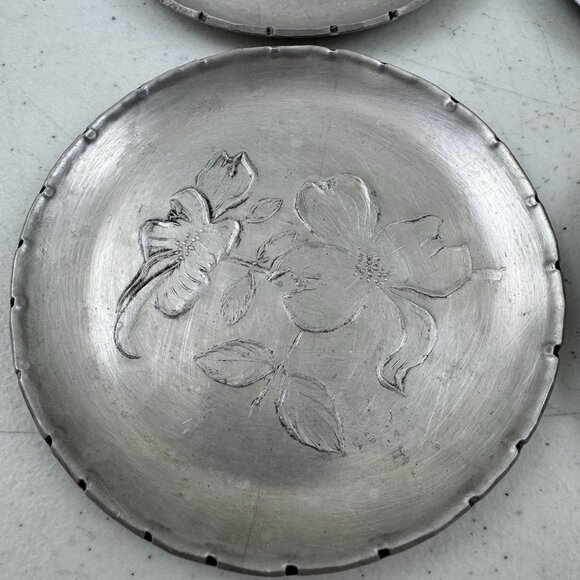 Wendell August Forge 3.5" Coasters With Dogwood Flowers - Set Of 7 - Picture 7 of 16